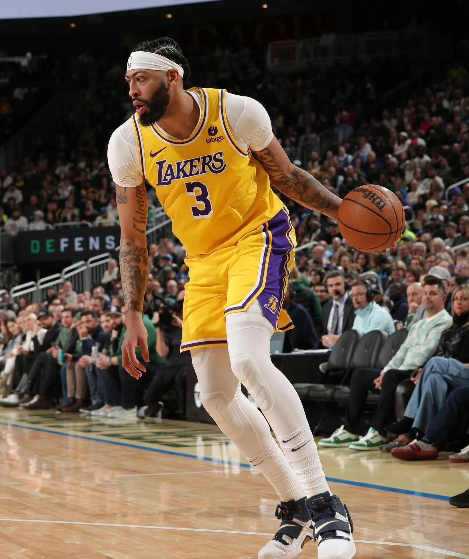 KAIYUNAPP 浓眉哥在中国队比赛中败北，出色发挥引发热议！