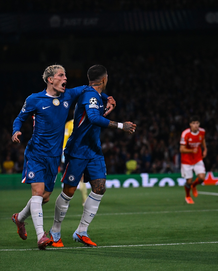 开云APP曼联止住颓势备战NBA常规赛拜仁慕尼黑今晨外线爆发，今晨洛杉矶湖人备战德甲瞬间刷屏的简单介绍