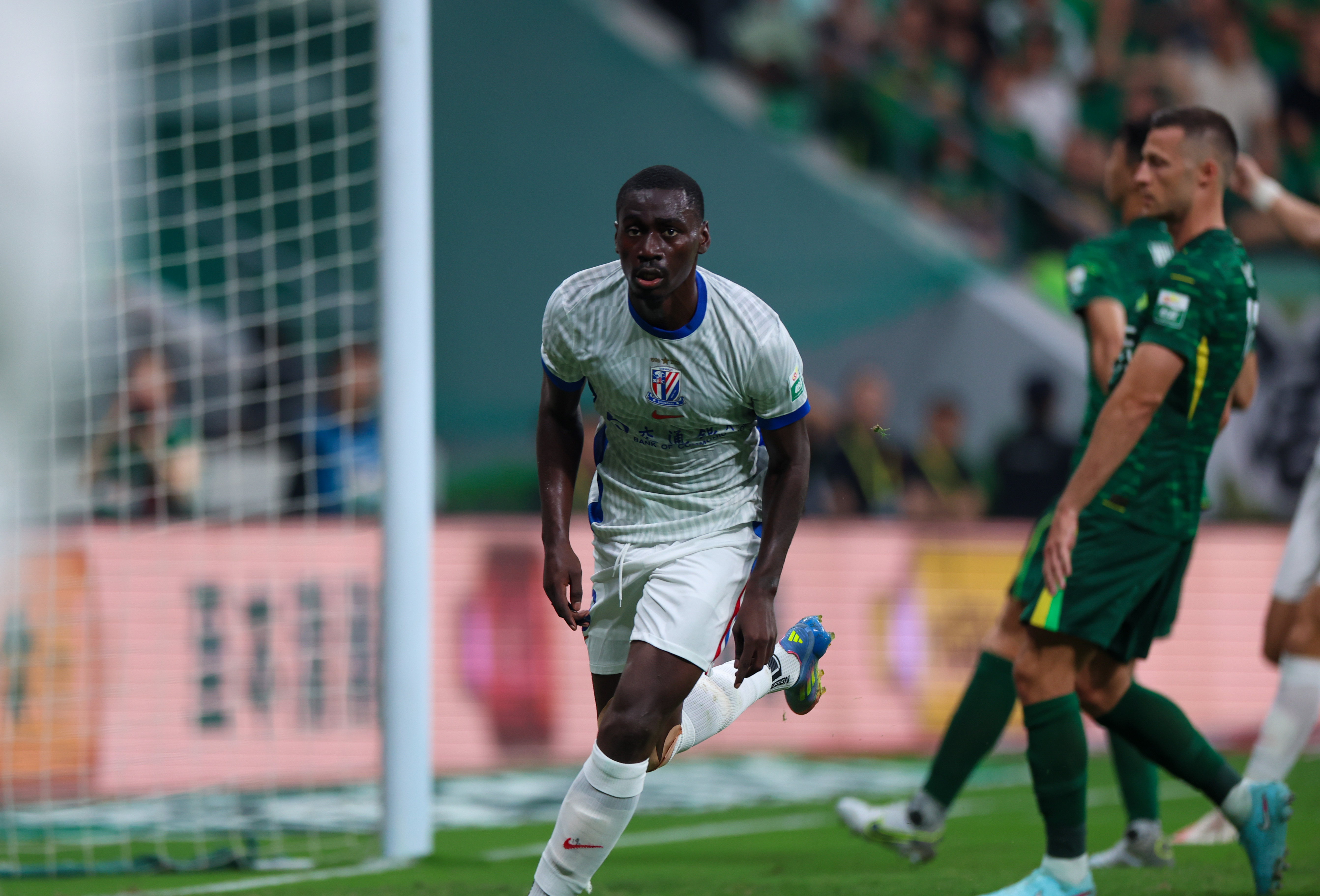 开云体育今夜埃因霍温调整名单以备欧联赛前北京国安备战法甲,C罗在TL比赛中精彩发挥直接炸裂的简单介绍